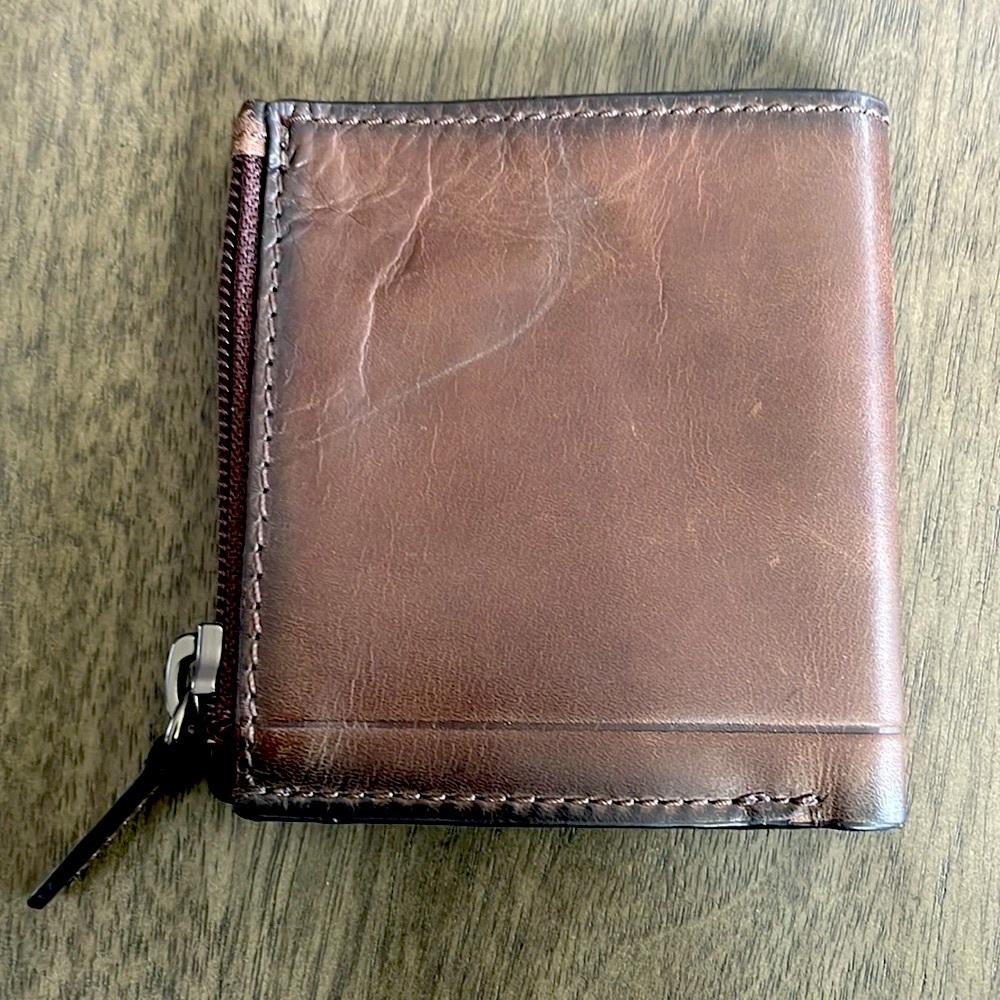 Brown leather Fossil wallet - Picture 3 of 4